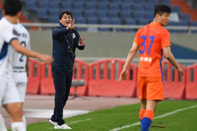 泰山第5冠5大功臣：郝伟居功至伟 孙准浩MVP